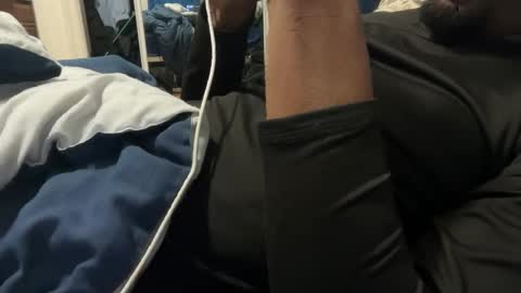 Snapshot of theeshooterr chatting on 02-10-25, 12:19 theeshooterr online show from 02-10-25, 12:19