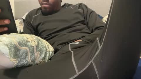 Snapshot of theeshooterr chatting on 02-14-25, 10:36 theeshooterr online show from 02-14-25, 10:36