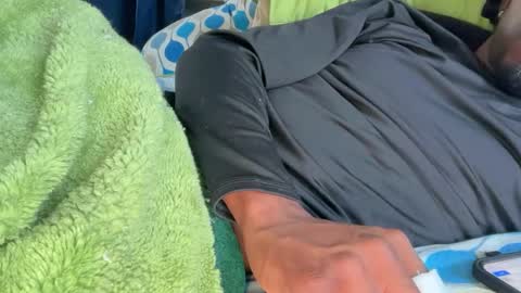 Snapshot of theeshooterr chatting on 02-19-25, 09:25 theeshooterr online show from 02-19-25, 09:25