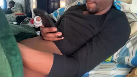 Snapshot of theeshooterr chatting on 02-28-25, 04:31 theeshooterr online show from 02-28-25, 04:31