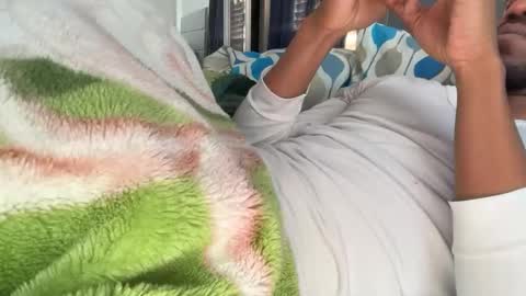 Snapshot of theeshooterr chatting on 03-10-25, 04:14 theeshooterr online show from 03-10-25, 04:14