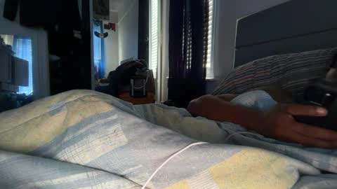 Snapshot of theeshooterr chatting on 09-10-25, 01:11 theeshooterr online show from 09-10-25, 01:11