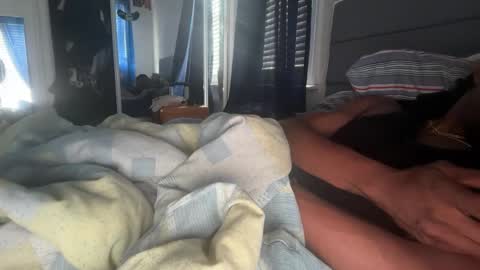 Snapshot of theeshooterr chatting on 09-22-25, 01:35 theeshooterr online show from 09-22-25, 01:35