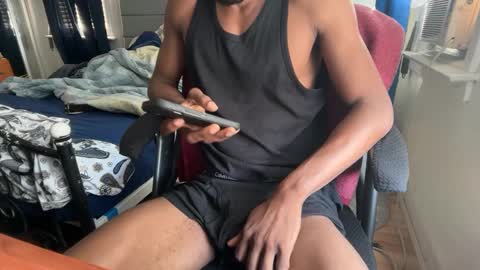 Snapshot of theeshooterr chatting on 09-26-25, 03:27 theeshooterr online show from 09-26-25, 03:27