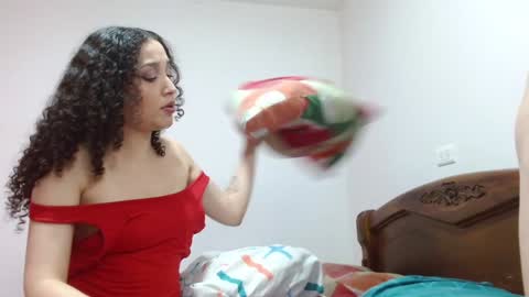 Snapshot of thefockers69 chatting on 12-06-24, 03:08 Eros y Psique online show from 12-06-24, 03:08