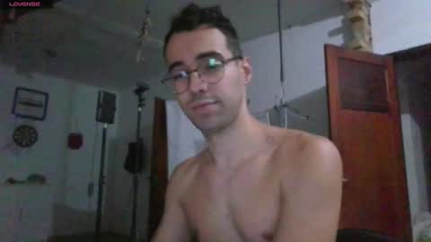 Snapshot of thefreudfather chatting on 09-10-25, 06:35 thefreudfather online show from 09-10-25, 06:35