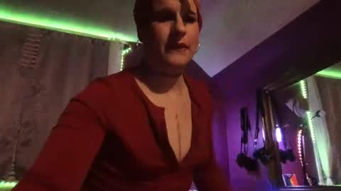 Snapshot of thegirlnextdoor28 chatting on 02-02-25, 10:46 Arianna online show from 02-02-25, 10:46