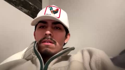 Snapshot of theglorious2002 chatting on 11-25-25, 09:26 theglorious2002 online show from 11-25-25, 09:26