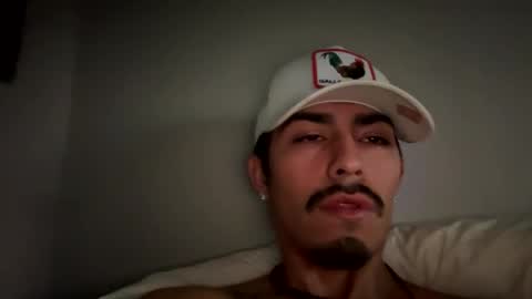 Snapshot of theglorious2002 chatting on 11-27-25, 07:05 theglorious2002 online show from 11-27-25, 07:05