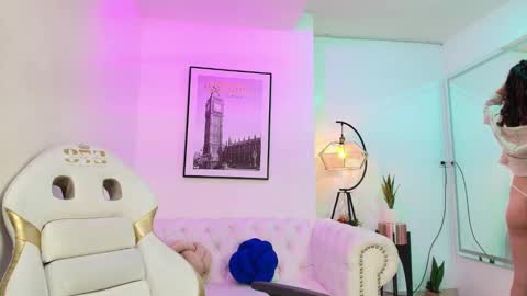 Theia  online show from 12-23-24, 01:03