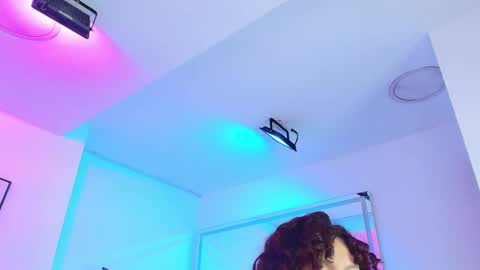 Theia  online show from 01-05-25, 03:45