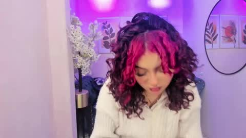 Theia  online show from 10-09-25, 02:15