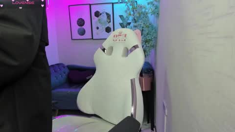 Theia  online show from 02-16-26, 12:34