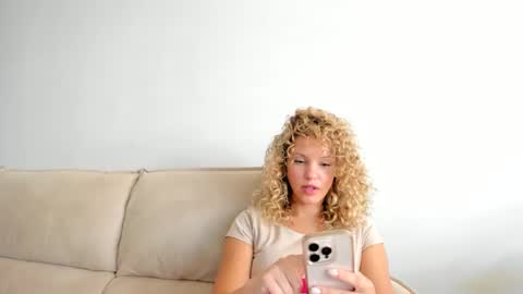 Lily Marie online show from 12-02-24, 05:59