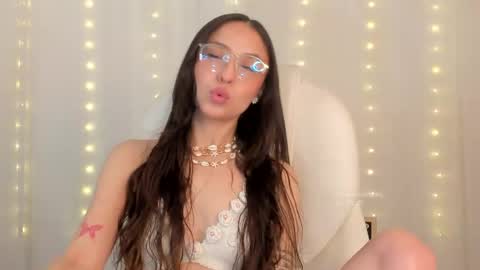 Snapshot of thekatemess_ chatting on 06-05-26, 05:14 Katie. Kate is the name I go by. online show from 06-05-26, 05:14