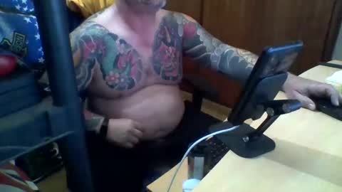 Snapshot of thekier chatting on 02-14-25, 11:42 thekier online show from 02-14-25, 11:42