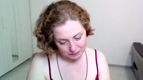 Snapshot of theladysblush chatting on 12-13-24, 12:39 Ella online show from 12-13-24, 12:39