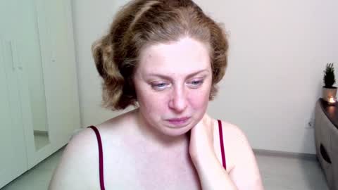 Snapshot of theladysblush chatting on 12-28-24, 03:04 Ella online show from 12-28-24, 03:04