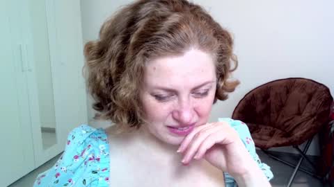Snapshot of theladysblush chatting on 01-19-25, 07:15 Ella online show from 01-19-25, 07:15