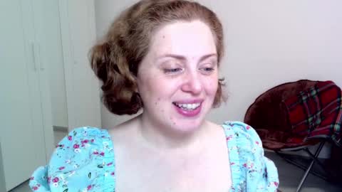 Snapshot of theladysblush chatting on 01-30-25, 07:18 Ella online show from 01-30-25, 07:18