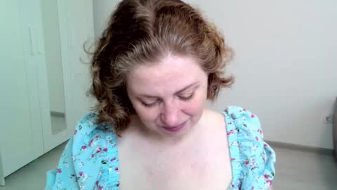 Snapshot of theladysblush chatting on 02-16-25, 07:48 Ella online show from 02-16-25, 07:48