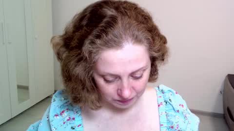 Snapshot of theladysblush chatting on 02-26-25, 04:14 Ella online show from 02-26-25, 04:14