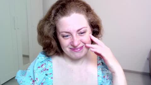 Snapshot of theladysblush chatting on 02-27-25, 05:02 Ella online show from 02-27-25, 05:02