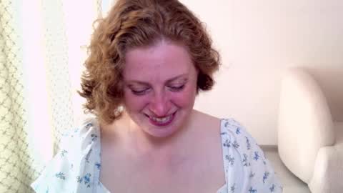 Snapshot of theladysblush chatting on 09-15-25, 06:13 Ella online show from 09-15-25, 06:13