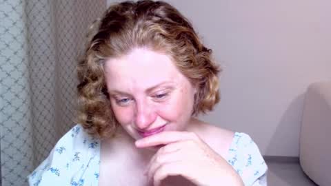 Snapshot of theladysblush chatting on 10-07-25, 06:27 Ella online show from 10-07-25, 06:27