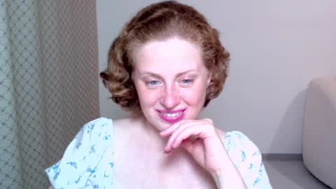 Snapshot of theladysblush chatting on 10-16-25, 04:52 Ella online show from 10-16-25, 04:52