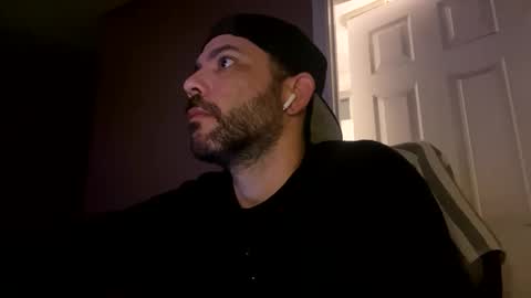 Snapshot of themadhatter710 chatting on 03-05-25, 05:29 Frank online show from 03-05-25, 05:29