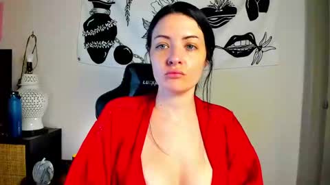 Snapshot of themelrose chatting on 10-24-25, 07:21 themelrose online show from 10-24-25, 07:21