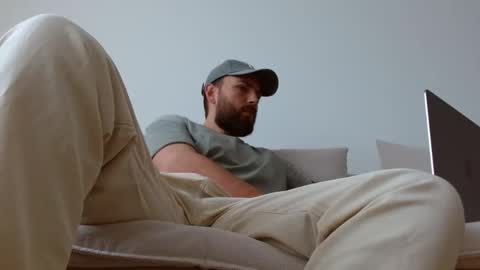 TheMonarchGoat online show from 09-10-25, 08:36