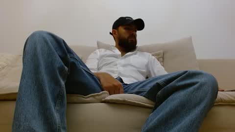 TheMonarchGoat online show from 12-17-25, 04:24