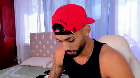 Snapshot of theo_sky1 chatting on 09-13-25, 01:11 Theo Sky online show from 09-13-25, 01:11