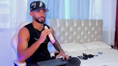 Snapshot of theo_sky1 chatting on 09-15-25, 08:20 Theo Sky online show from 09-15-25, 08:20