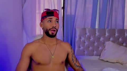 Snapshot of theo_sky1 chatting on 09-30-25, 09:09 Theo Sky online show from 09-30-25, 09:09