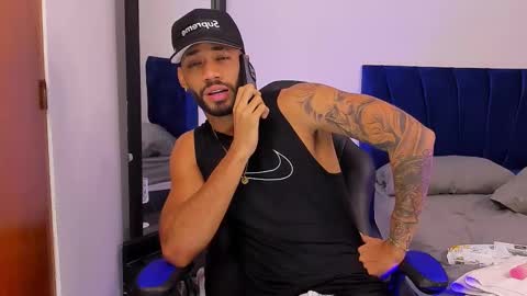 Snapshot of theo_sky1 chatting on 10-03-25, 09:12 Theo Sky online show from 10-03-25, 09:12