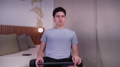 Snapshot of theohawke_ chatting on 01-15-25, 12:58 THEO- MATEO online show from 01-15-25, 12:58