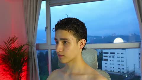 Snapshot of theohawke_ chatting on 02-18-25, 11:08 THEO- MATEO online show from 02-18-25, 11:08