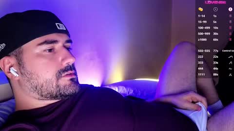 Snapshot of theoravi chatting on 11-16-25, 03:56 Theo Ravi online show from 11-16-25, 03:56