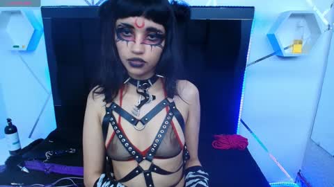 Yue Eclipsa online show from 12-15-24, 03:09