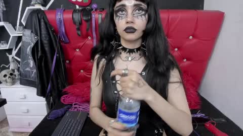 Yue Eclipsa online show from 12-31-24, 07:20