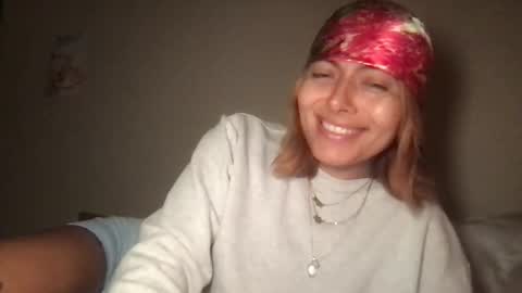 Snapshot of therain222 chatting on 11-18-25, 07:57 therain222 online show from 11-18-25, 07:57