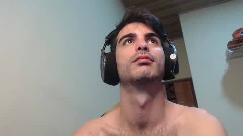 Santiago Enrique online show from 01-17-25, 05:11