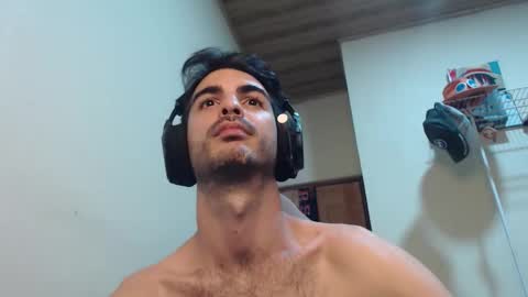 Santiago Enrique online show from 09-28-25, 03:56