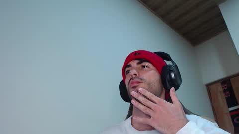 Santiago Enrique online show from 02-12-26, 04:40