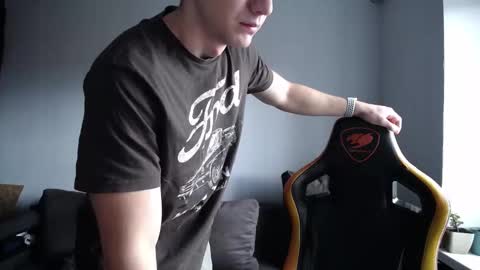 Snapshot of theroadtomars chatting on 10-15-25, 08:47 Nick   online show from 10-15-25, 08:47