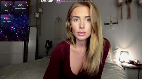 Selina Kyle online show from 01-04-25, 01:21