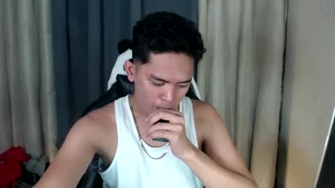 Snapshot of thesexualizer chatting on 01-08-25, 02:14 jae online show from 01-08-25, 02:14